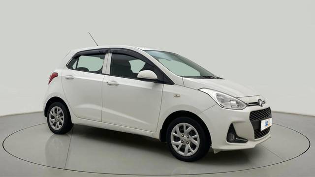 https://images10.gaadi.com/usedcar_image/4557090/original/84805d48a9b450d106a8438f12b15190.jpg?imwidth=6400