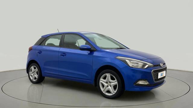 https://images10.gaadi.com/usedcar_image/4557092/original/634f4c9bd14b157b07580fc69d9b0dae.jpg?imwidth=6400