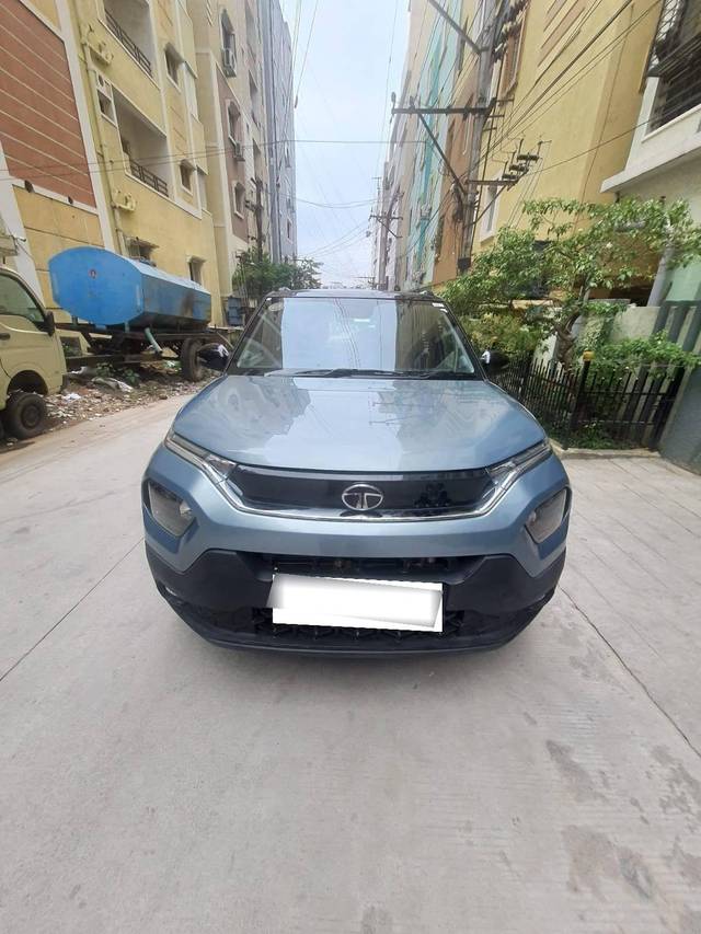 https://images10.gaadi.com/usedcar_image/4557126/original/processed_processed_b18b217a-fb7c-4f98-8c24-7332f13981a5.jpg?imwidth=6400