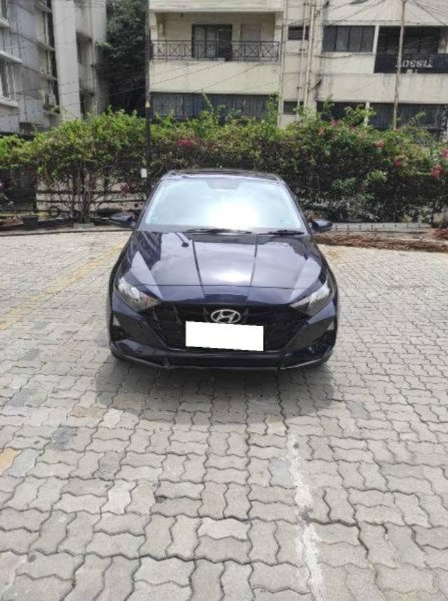 https://images10.gaadi.com/usedcar_image/4557163/original/processed_5da9d6eb-60e3-4206-9030-713e80f07834.jpg?imwidth=6402