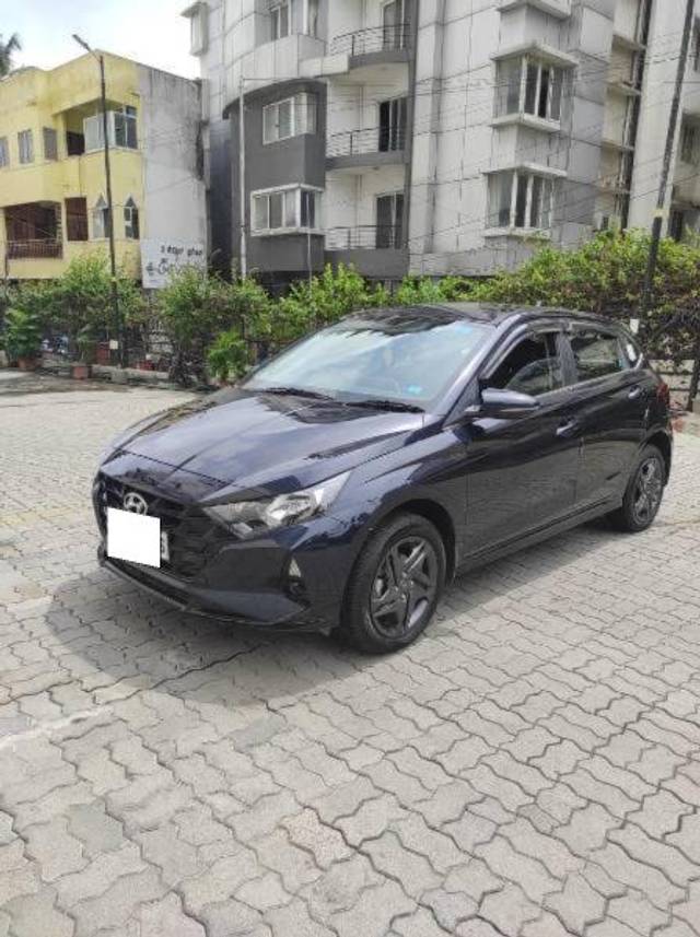 https://images10.gaadi.com/usedcar_image/4557163/original/processed_c9bd87ae-61d3-4488-accf-3e5bbed73b0c.jpg?imwidth=6400