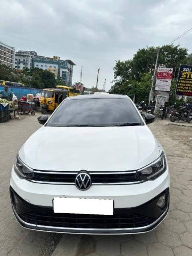 https://images10.gaadi.com/usedcar_image/4557167/original/processed_ec068260-f91a-4a7b-8ff7-ec6f89d5f7f9.jpeg?imwidth=6400