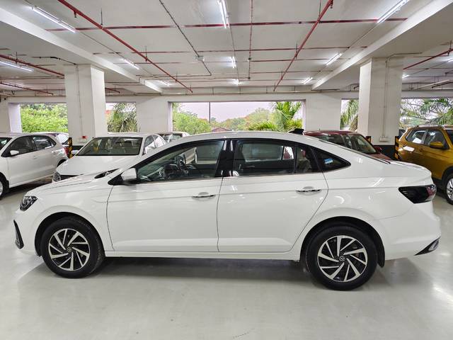 https://images10.gaadi.com/usedcar_image/4557179/original/b65511fa8c7a4038ce5535f070d73da1.jpg?imwidth=6402