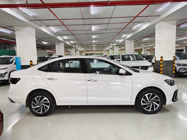 https://images10.gaadi.com/usedcar_image/4557179/original/f96a41ea4bf7eba857f227db5f77825b.jpg?imwidth=6401
