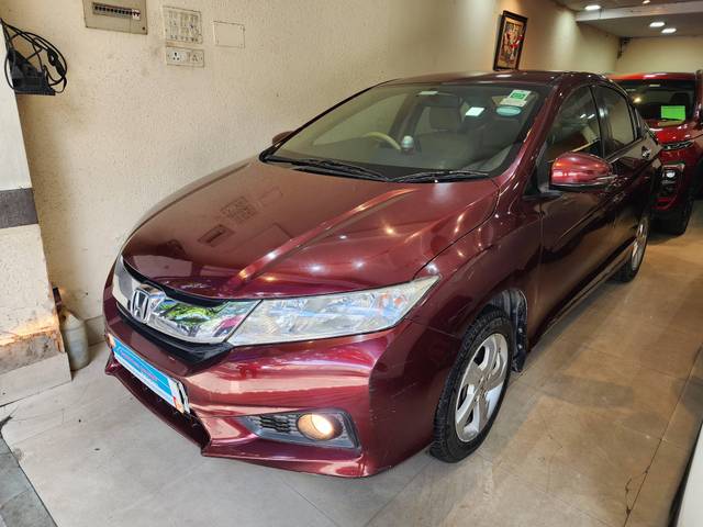 https://images10.gaadi.com/usedcar_image/4557191/original/processed_f7576aa8dc64bcee318f592e693d414a.jpg?imwidth=6400