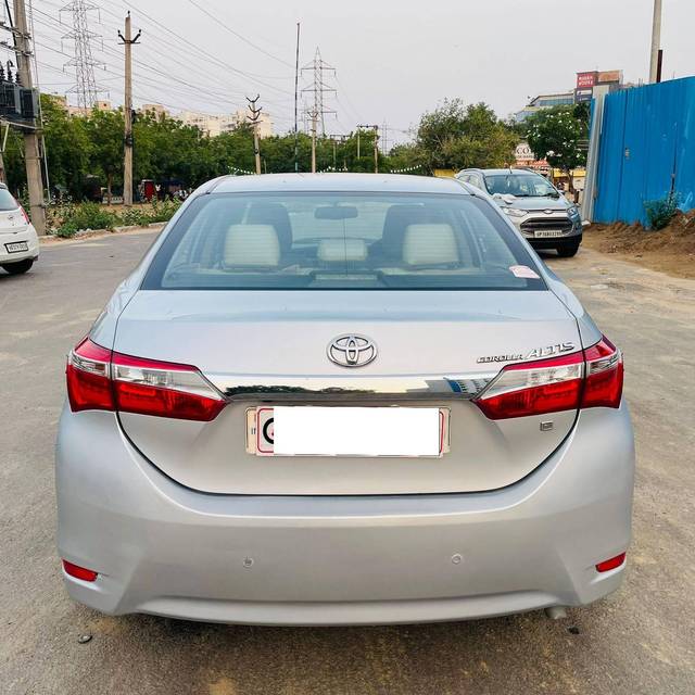 https://images10.gaadi.com/usedcar_image/4557197/original/processed_6314d345b5eb6d2803a82200dc4b1762.jpg?imwidth=6401