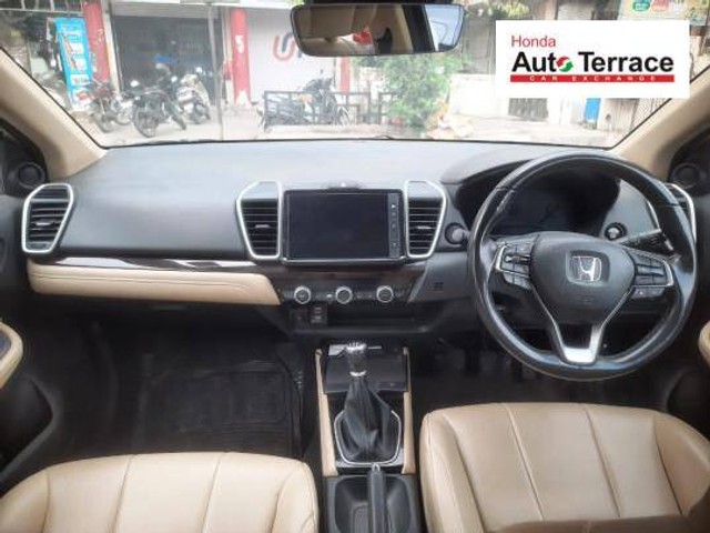 Second-hand 2023 Honda City ZX MT for sale in Ahmedabad-6
