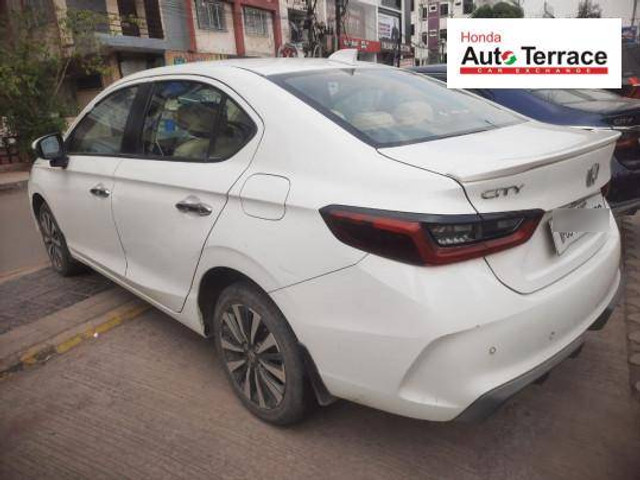 Second-hand 2023 Honda City ZX MT for sale in Ahmedabad-4