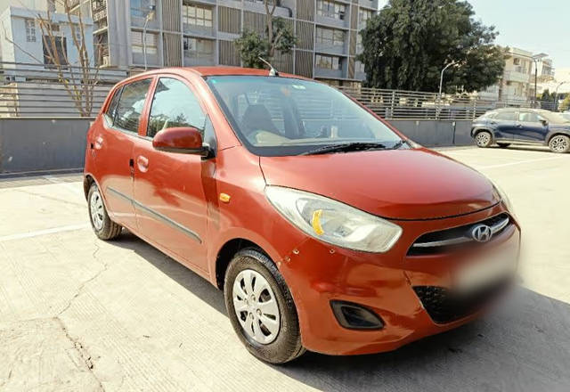 https://images10.gaadi.com/usedcar_image/4557211/original/fbbe0906-6e1a-4bbe-8230-24ec203b8307.?imwidth=6400