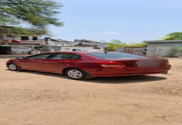 https://images10.gaadi.com/usedcar_image/4557216/original/43b5a403-f49c-4e08-9644-fc70a062dec2.?imwidth=6401