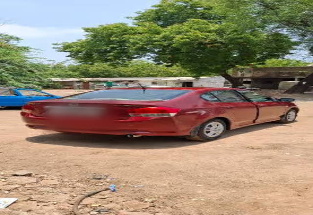 https://images10.gaadi.com/usedcar_image/4557216/original/ed23168c-306a-46f5-a9b7-87ae591ca3bd.?imwidth=6402