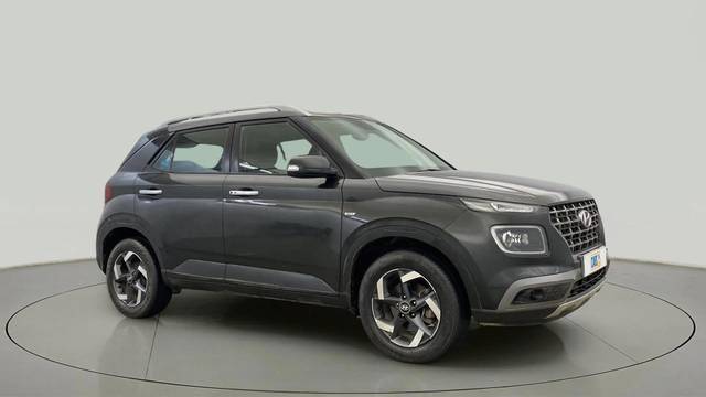 https://images10.gaadi.com/usedcar_image/4557221/original/fe3223bc0309c0cc1c5a853a2886e8a1.jpg?imwidth=6400