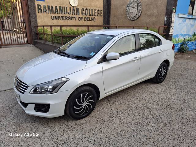 https://images10.gaadi.com/usedcar_image/4557276/original/processed_31d1abab44602d2488de7d99cfd8b172.jpg?imwidth=6400
