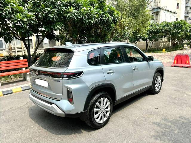 https://images10.gaadi.com/usedcar_image/4557283/original/processed_65cb8deb11a092097774f8ed591cda90.jpg?imwidth=6401