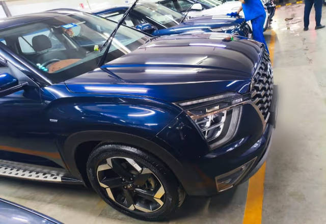 https://images10.gaadi.com/usedcar_image/4557286/original/ede26eb7-c0cf-4577-a0d1-43413dc45037.?imwidth=6401