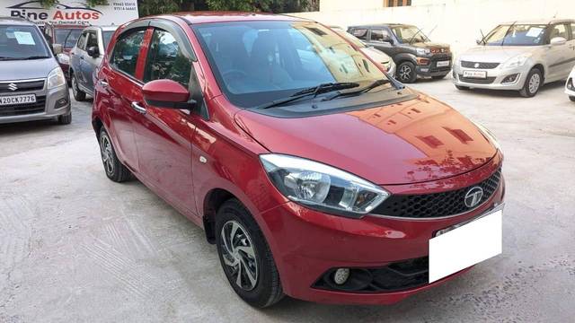 https://images10.gaadi.com/usedcar_image/4557293/original/processed_0fac1cb61169fb1bf87f6ef0f1762224.jpg?imwidth=6400