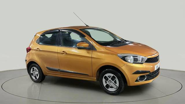 https://images10.gaadi.com/usedcar_image/4557299/original/e07f1edb5bd089eece3aa80da7dadc79.jpg?imwidth=6400