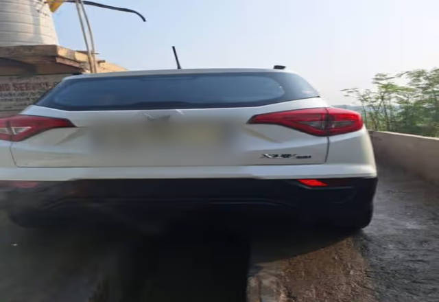 https://images10.gaadi.com/usedcar_image/4557309/original/8a134163-d92b-495a-a540-70936dee8339.?imwidth=6401
