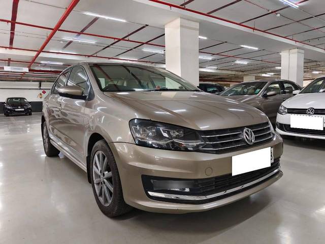 https://images10.gaadi.com/usedcar_image/4557311/original/processed_8dc062e317f1580af315cd0c67e4540e.jpg?imwidth=6400