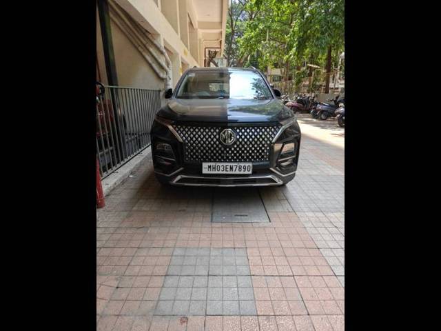 https://images10.gaadi.com/usedcar_image/4557316/original/5a6b31cb03c31975ac4aec7c61493b5c.jpg?imwidth=6402