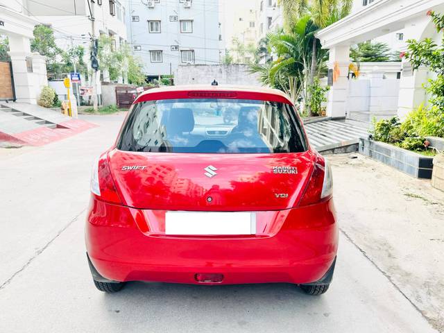 https://images10.gaadi.com/usedcar_image/4557320/original/processed_459df6807daebf2527d1fd27d5af7b56.jpg?imwidth=6401