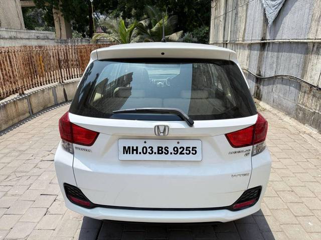 https://images10.gaadi.com/usedcar_image/4557322/original/processed_04dfac808b8209c08773b9808ea661b3.jpeg?imwidth=6401