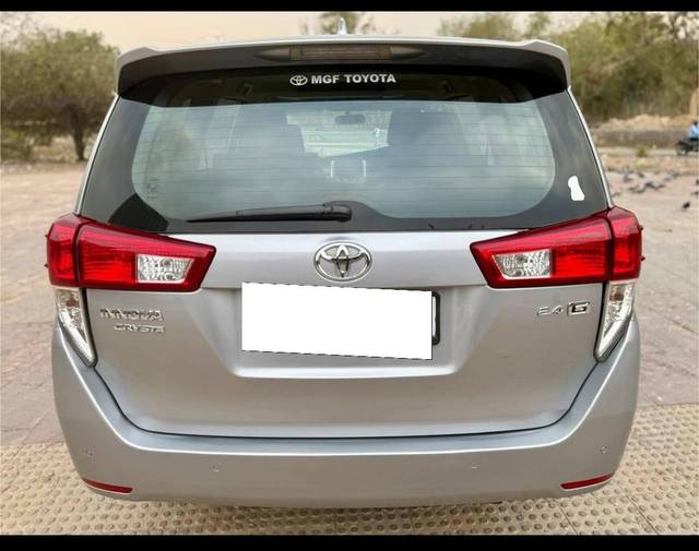 https://images10.gaadi.com/usedcar_image/4557330/original/processed_9b679b43b8bf86381cb3e6673db95d22.jpg?imwidth=6402
