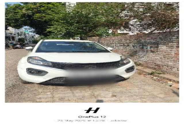 https://images10.gaadi.com/usedcar_image/4557338/original/6022fd2a-0bf1-4b87-8401-63b7bd573f2c.?imwidth=6400