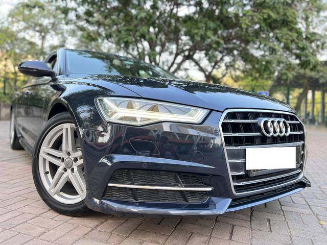 https://images10.gaadi.com/usedcar_image/4557340/original/processed_b8e0f46899a7aeb9542742976f3fe410.jpg?imwidth=6400