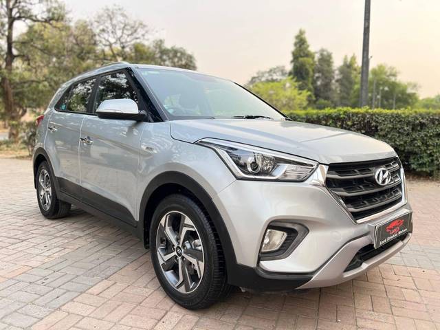 https://images10.gaadi.com/usedcar_image/4557344/original/processed_2a5e58543773ead20f8983f9144f1539.jpg?imwidth=6400