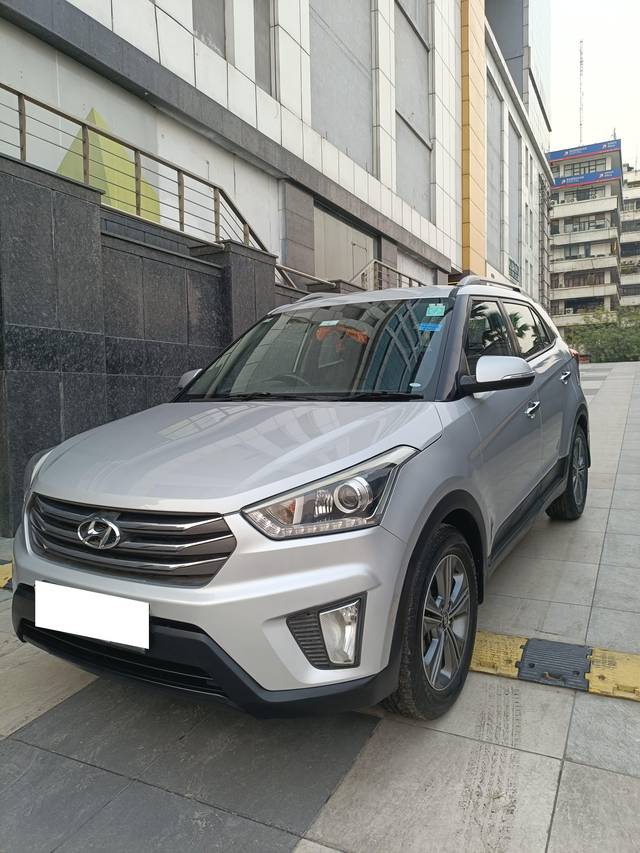https://images10.gaadi.com/usedcar_image/4557356/original/processed_cfb0d1e25a7afd092c78ccbf4f69e3b7.jpg?imwidth=6402