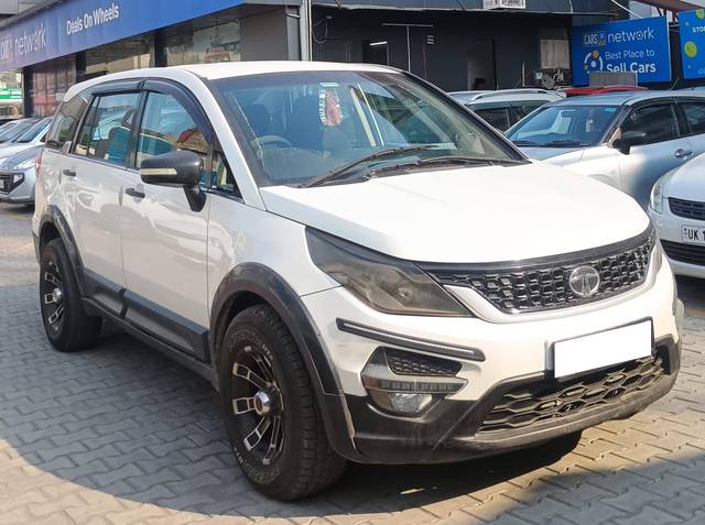 https://images10.gaadi.com/usedcar_image/4557420/original/processed_f9757bdb-de02-4535-938f-127535808cdc.jpg?imwidth=6400