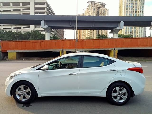 https://images10.gaadi.com/usedcar_image/4557423/original/77393a0ebf17fcdba114c20eac2ad1aa.jpg?imwidth=6402