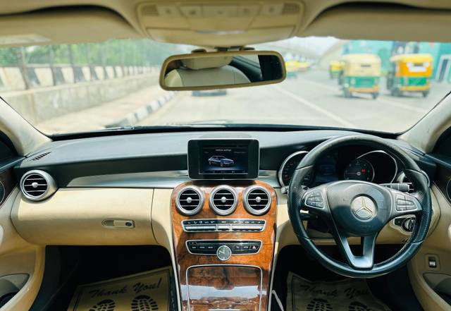 https://images10.gaadi.com/usedcar_image/4557439/original/41e31136bc890c2b3ca363979480fbc9.jpg?imwidth=6402
