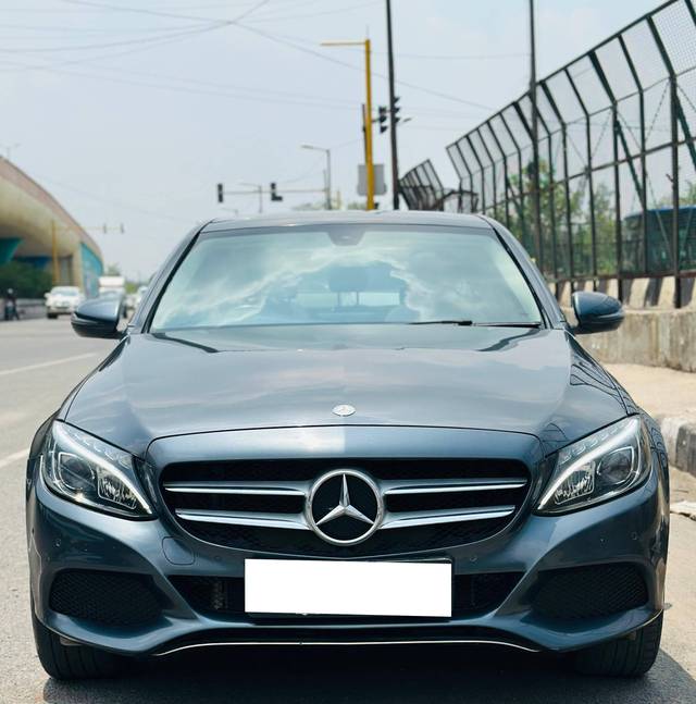 https://images10.gaadi.com/usedcar_image/4557439/original/processed_bb68f78545e2da4ef7a8a8e7bd9a3692.jpg?imwidth=6401