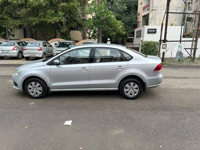https://images10.gaadi.com/usedcar_image/4557440/original/processed_1ff979e77724b40d1bd58053793b460e.jpg?imwidth=6402