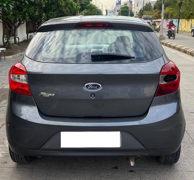 https://images10.gaadi.com/usedcar_image/4557446/original/processed_f4b638826b826ede96fae04aa6e86208.jpg?imwidth=6402