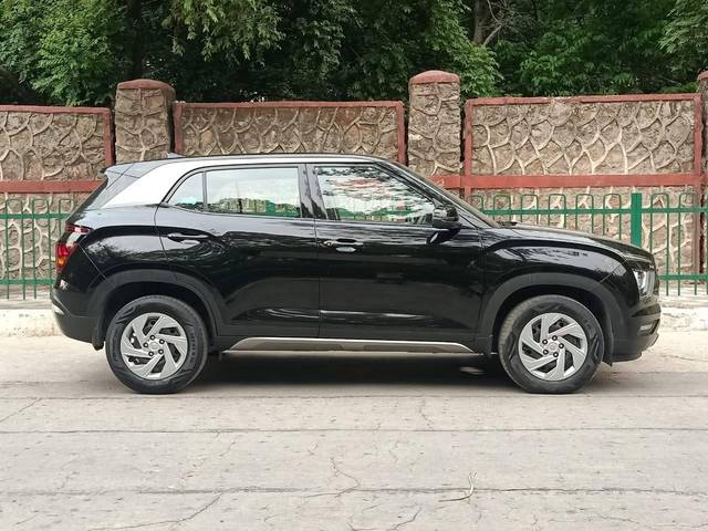 https://images10.gaadi.com/usedcar_image/4557463/original/processed_324351191ae2593c58cd0e1df189e226.jpg?imwidth=6401