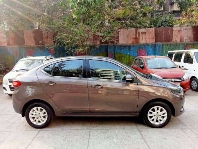 https://images10.gaadi.com/usedcar_image/4557474/original/ad91d9b2d57ec2fac404c3e8276c0dc3.jpg?imwidth=6401