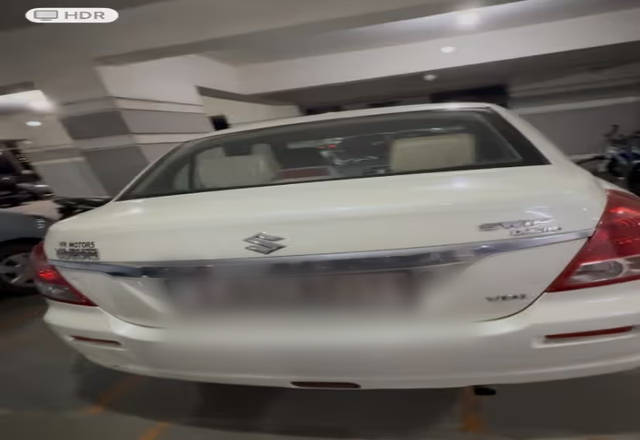 https://images10.gaadi.com/usedcar_image/4557478/original/993c938f-da2e-41bb-9b55-e29dd3654bee.?imwidth=6401