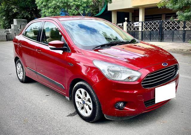 https://images10.gaadi.com/usedcar_image/4557480/original/processed_28d42409d43f8ff3d589743a72d1ad9f.jpg?imwidth=6400