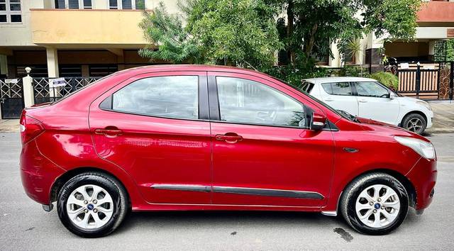 https://images10.gaadi.com/usedcar_image/4557480/original/processed_598f8f23c111ad6b557eeda776fa6fbd.jpg?imwidth=6401