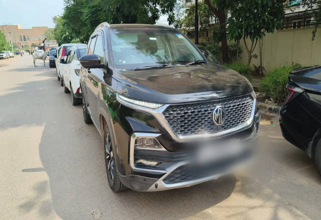 https://images10.gaadi.com/usedcar_image/4557495/original/c3dfd482-cda8-433f-ba13-9072b2090ea6.?imwidth=6400