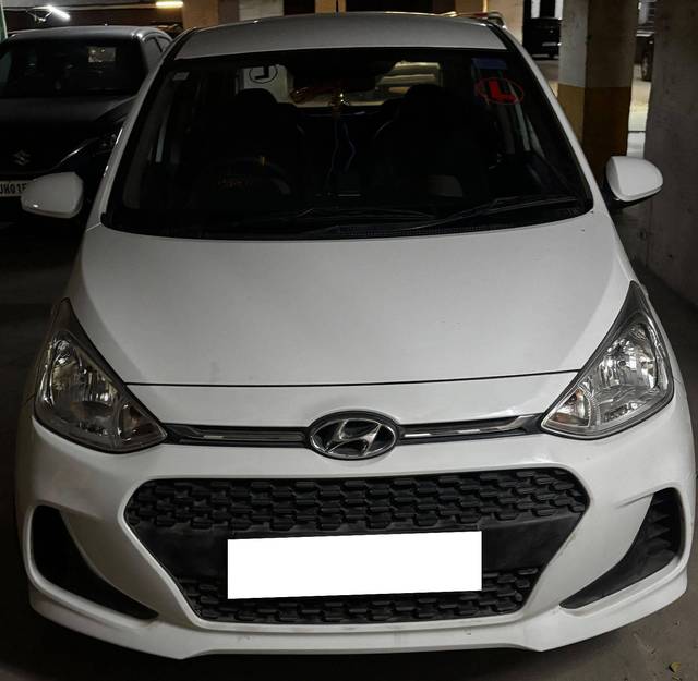https://images10.gaadi.com/usedcar_image/4557510/original/processed_c7afbfd1-357c-43e8-ae3a-485a53ae8ae9.jpg?imwidth=6400