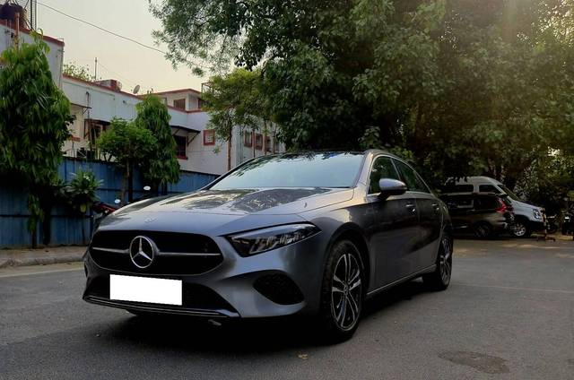 https://images10.gaadi.com/usedcar_image/4557527/original/processed_c6d7a7e45be51a0f253649d87e62d1ca.jpg?imwidth=6400