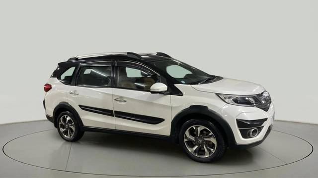 https://images10.gaadi.com/usedcar_image/4557538/original/4477bfc3b1a173edb7c7a47a78944edf.jpg?imwidth=6400