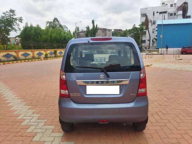 https://images10.gaadi.com/usedcar_image/4557542/original/processed_4fb746c69ad8d13dfcc177e91de0e0c8.jpg?imwidth=6402