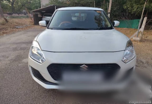 https://images10.gaadi.com/usedcar_image/4557550/original/098c2b72-cd24-43e0-9c69-61ecb98b40f9.?imwidth=6400