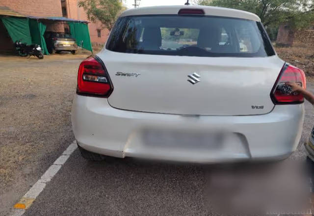 https://images10.gaadi.com/usedcar_image/4557550/original/7ee75f78-4170-4b71-9504-6a3c18da324d.?imwidth=6401