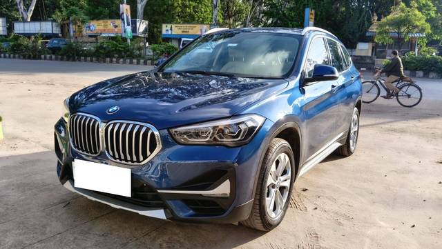 https://images10.gaadi.com/usedcar_image/4557558/original/processed_c5a9a8c60397bfb7d42366bbd631fe67.jpg?imwidth=6402